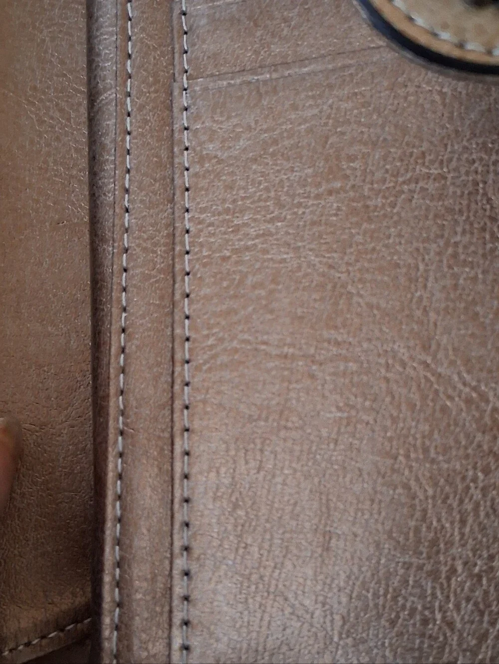 Sendifin Large Capacity Goldtone Clutch Wallet W/RFID Blocking